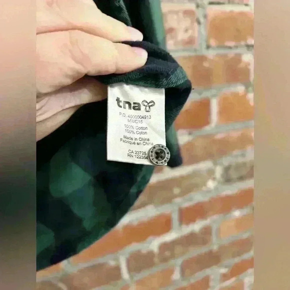 TNA Aritzia Green & Black Boyfriend Fit Flannel Size XS - Picture 6 of 8